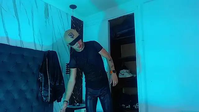 HannibalLester from StripChat is Freechat