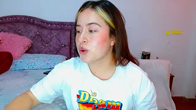 Hanssel_tess from StripChat is Freechat