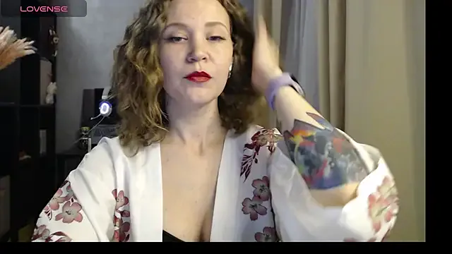 Girls: try live performances with matured performers, from dancing to quirks, in a variety of beautiful sex cams.