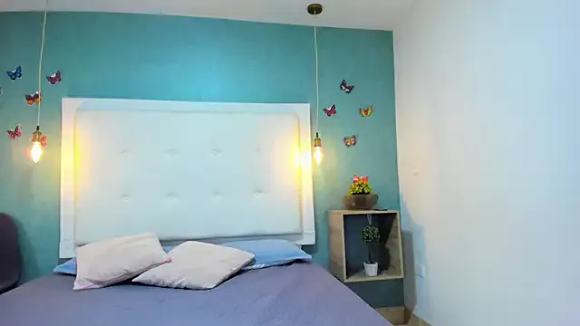 Heidy_milf from StripChat