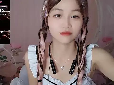 HeIlo-Honey from StripChat is Freechat