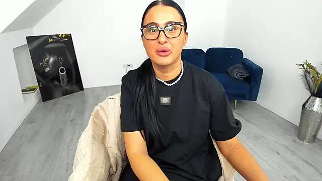 Helen_Sinn from StripChat is Freechat