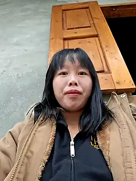 Helenzz from StripChat