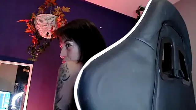 Hellen_dumont from StripChat is Freechat