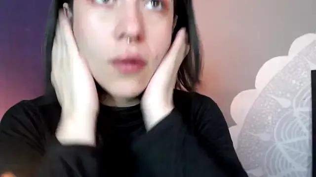 Hellen_dumont from StripChat is Freechat