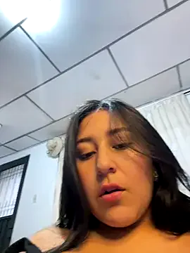 Hiaanniphililps012 from StripChat is Freechat