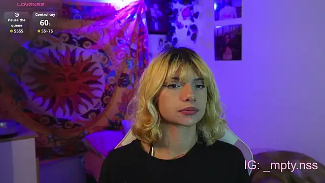 Girls: try live performances with matured performers, from dancing to quirks, in a variety of beautiful sex cams.