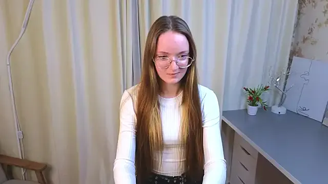 HolliLytal from StripChat is Freechat