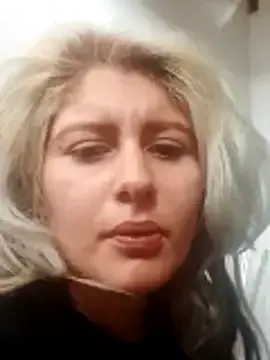 Hollywouldd from StripChat is Freechat