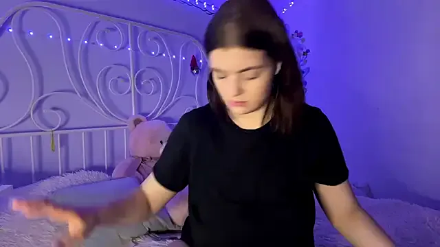 Girls: try live performances with matured performers, from dancing to quirks, in a variety of beautiful sex cams.