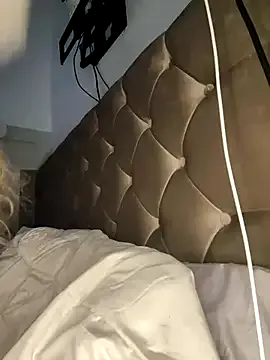 Honeyyyxo from StripChat is Freechat