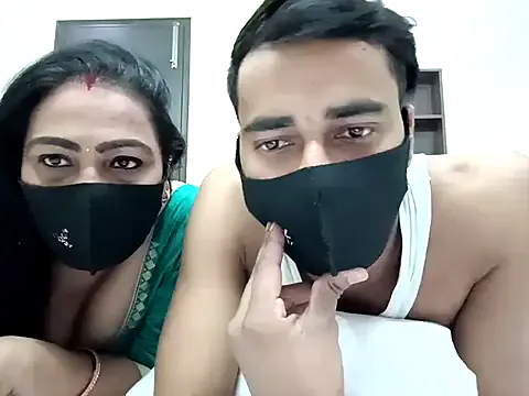 horny_milf_couple from StripChat is Freechat