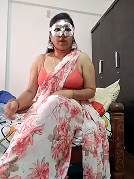 hornybitch690 from StripChat is Freechat