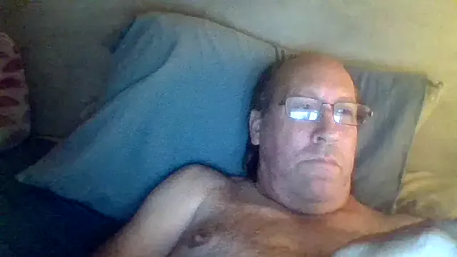 hornyrich69 from StripChat is Freechat