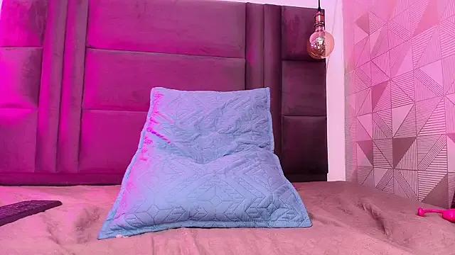 hot_dione from StripChat is Freechat