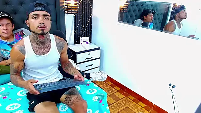 Hot_Latino_x from StripChat is Freechat