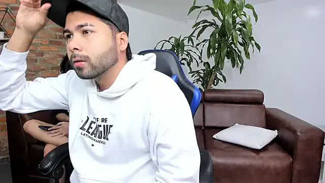 Girls: try live performances with matured performers, from dancing to quirks, in a variety of beautiful sex cams.