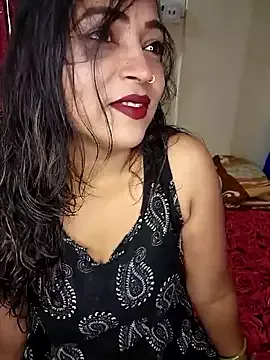 Hotbhabi305 from StripChat