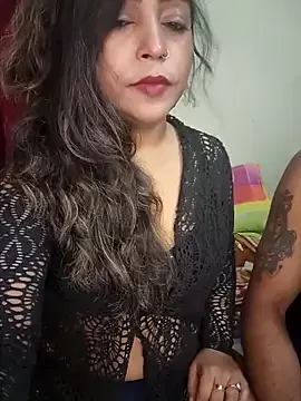 Hotbhabi305 from StripChat