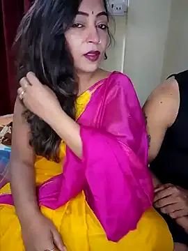 Hotbhabi305 from StripChat