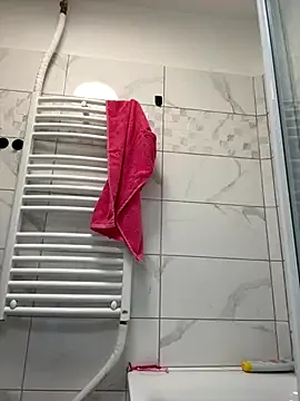 HotLenaX from StripChat is Freechat