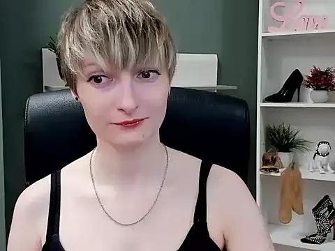 hottieBlair from StripChat is Freechat