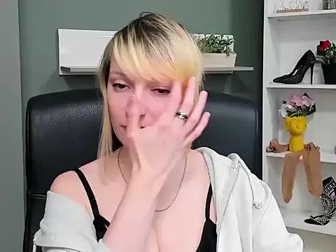 Girls: try live performances with matured performers, from dancing to quirks, in a variety of beautiful sex cams.