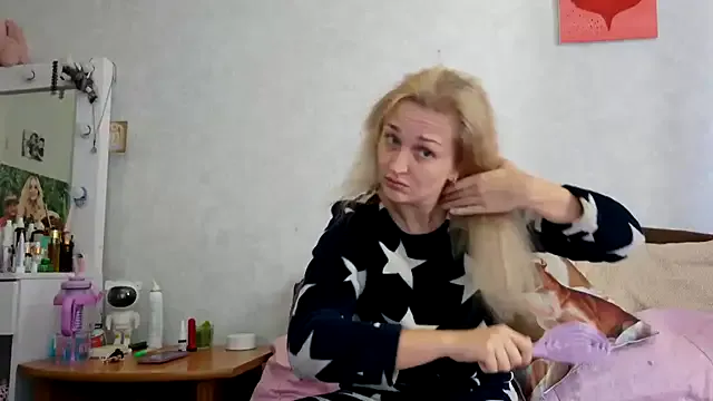 Hotty_Evochka from StripChat