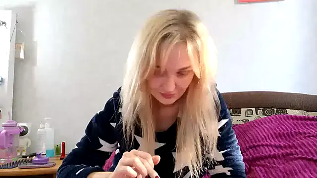 Hotty_Evochka from StripChat