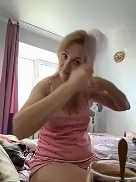 Hotty_Evochka from StripChat