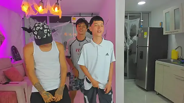 Girls: try live performances with matured performers, from dancing to quirks, in a variety of beautiful sex cams.