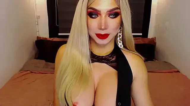 HugeCockDominantXxX from StripChat is Freechat