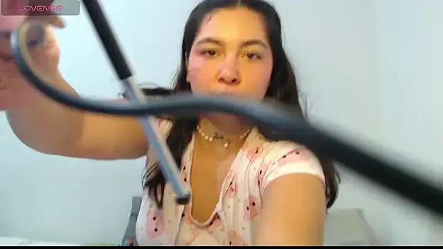 Girls: try live performances with matured performers, from dancing to quirks, in a variety of beautiful sex cams.