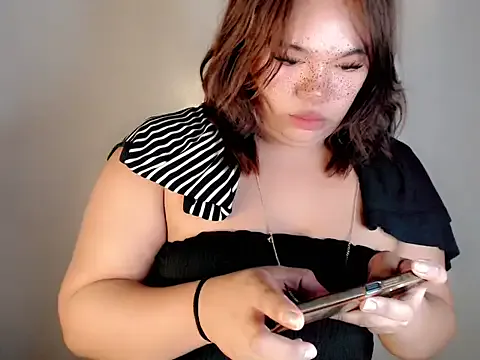 Iamyourdarkangelsucker from StripChat is Freechat