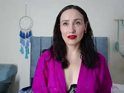 IberianMoonMK from StripChat is Freechat