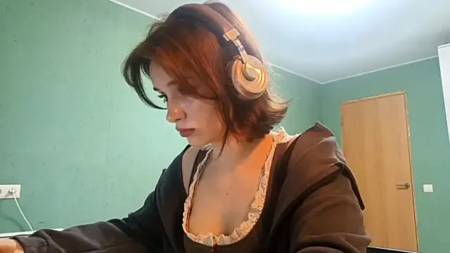 IcyKleys from StripChat is Freechat