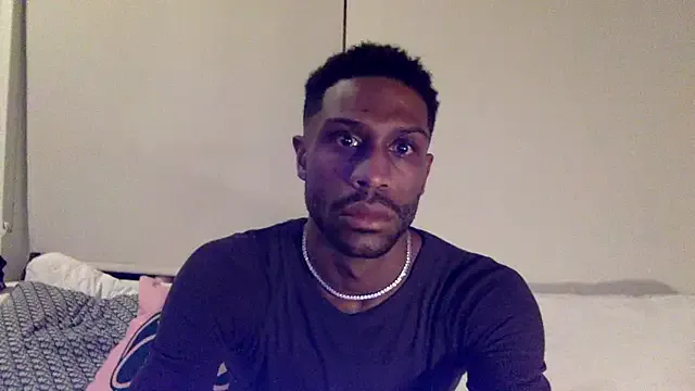 ilovemyleshigh from StripChat is Freechat