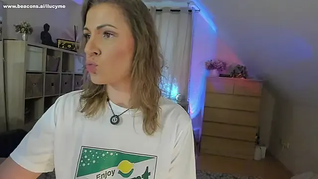 Girls: try live performances with matured performers, from dancing to quirks, in a variety of beautiful sex cams.