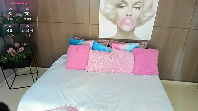 Girls: try live performances with matured performers, from dancing to quirks, in a variety of beautiful sex cams.