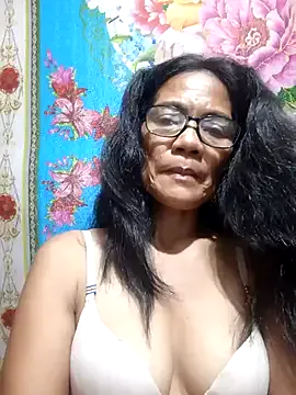 ImYourWoman_55 from StripChat