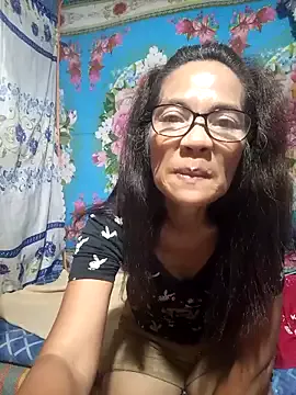 ImYourWoman_55 from StripChat