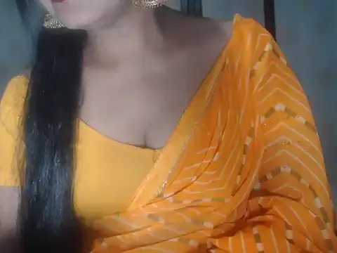 Indanstream from StripChat is Freechat