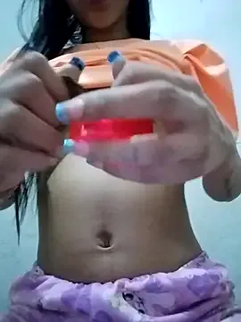 IndiaLuluzinha from StripChat is Freechat