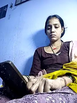 indiandesilive from StripChat is Freechat