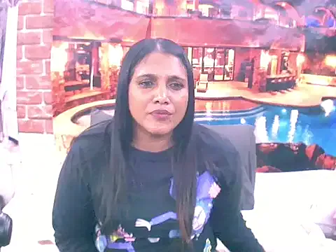 IndianSexyLady4u from StripChat is Freechat