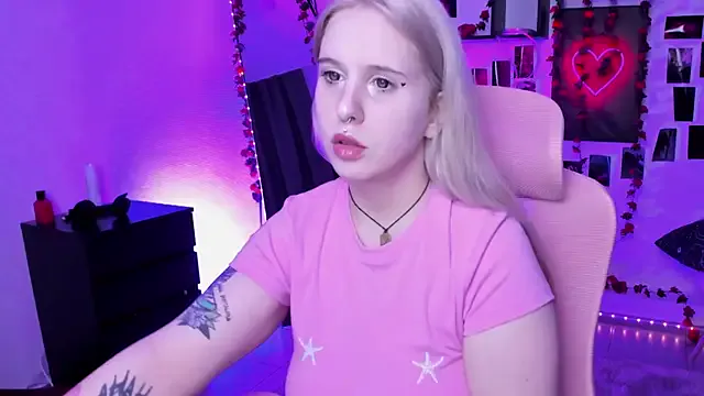 Girls: try live performances with matured performers, from dancing to quirks, in a variety of beautiful sex cams.