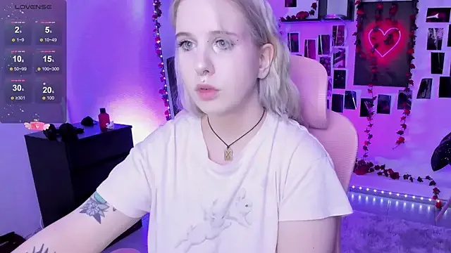 IngannaMorte from StripChat is Freechat