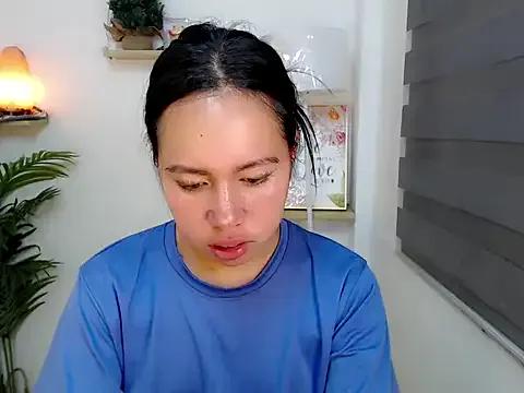 Innocent_katty from StripChat is Freechat