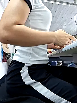 irina_hana from StripChat is Freechat