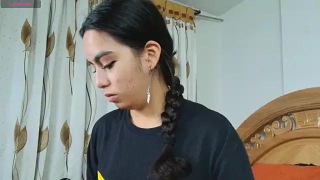 Iris_mandarine from StripChat